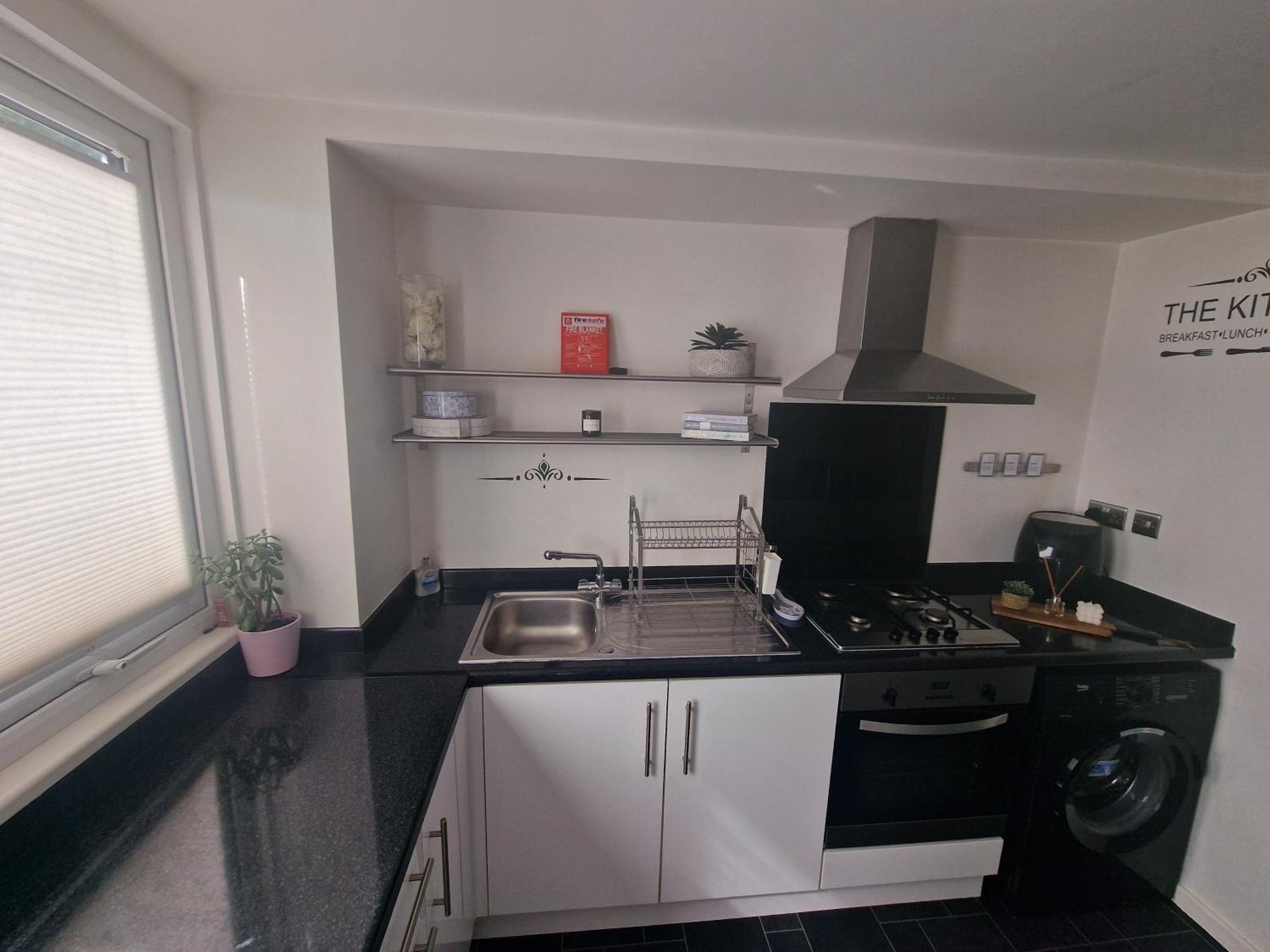 Stylish & Modern 2 Bed House With Free Parking Leeds Appartement Leeds  Buitenkant foto