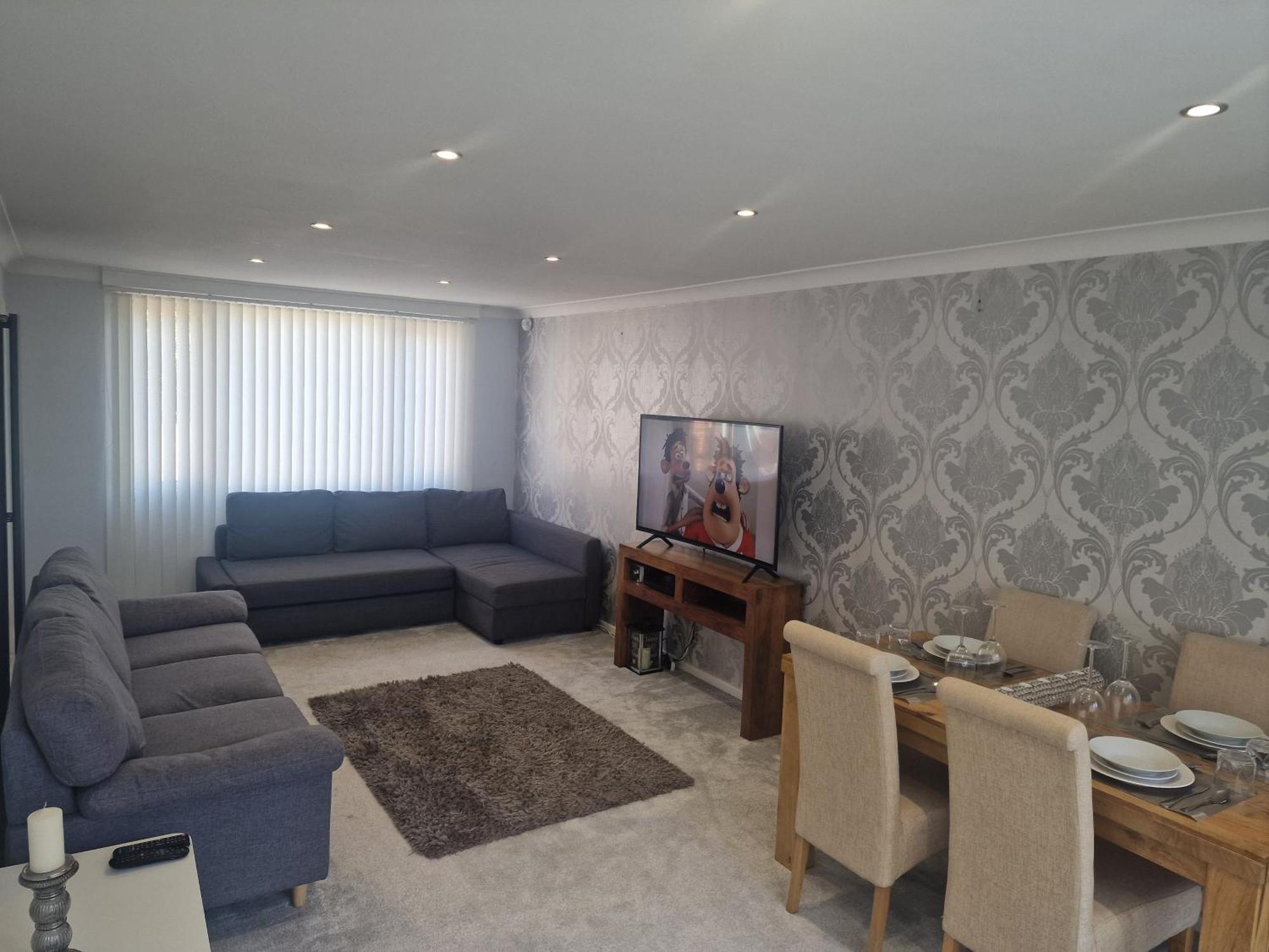 Stylish & Modern 2 Bed House With Free Parking Leeds Appartement Leeds  Buitenkant foto